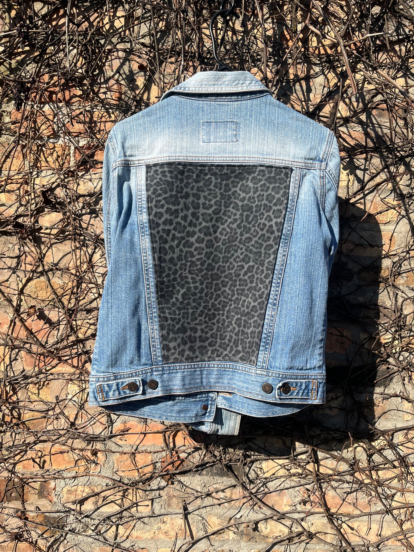DARK LEOPARD DENIM JACKET