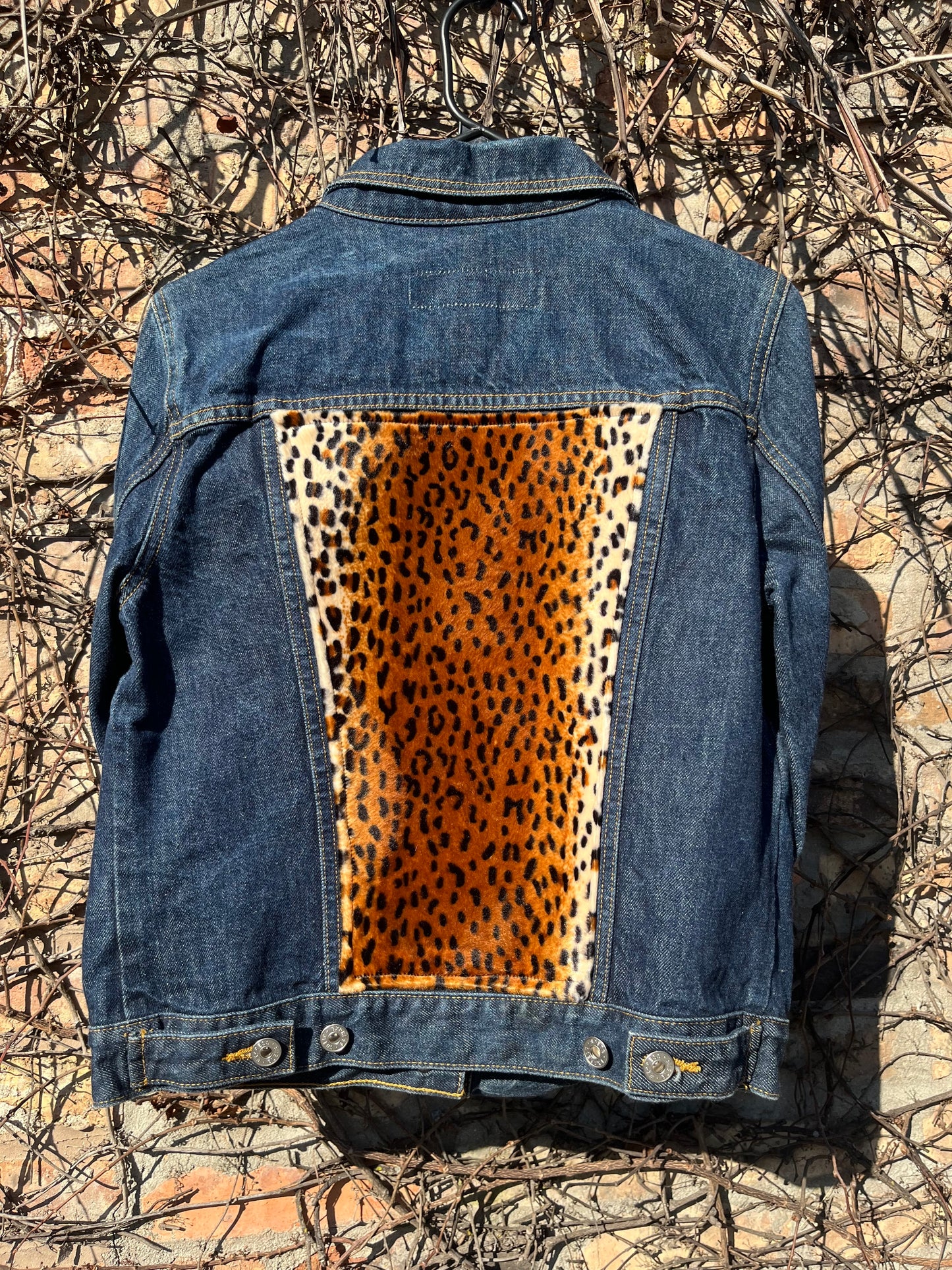 SOFT LEOPARD STIFF DENIM JACKET
